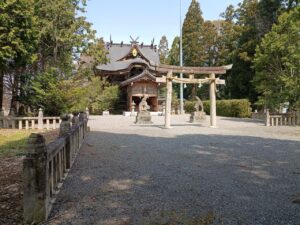 torii 鳥居+拝殿2026-03-28