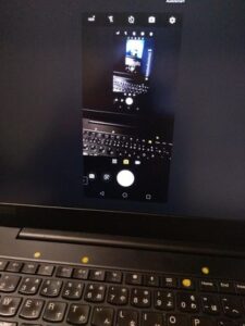 smartphone in PC パソコン画面のスマホのカメラ