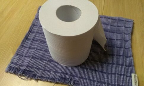 toilet paper トイレットペーパー
