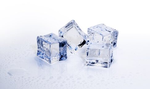 ice-cubes-gfe96fd0ed_640