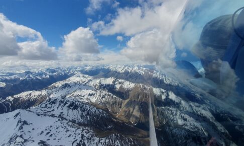 wave flight from rear 後席からの写真。風防2