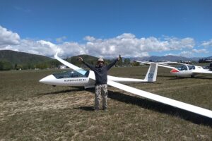 toshi in front of duodiscus on the runway 2024-11-05