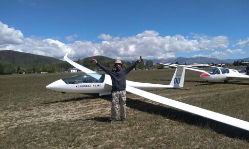 toshi in front of duodiscus on the runway 2024-11-05