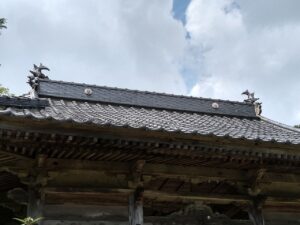 仁王門。屋根