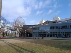 canal 運河パーク。yokohama air cabin駅。観覧車