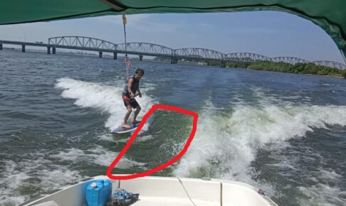 wake surfing position 最適な場所。ペイント2026-08-01