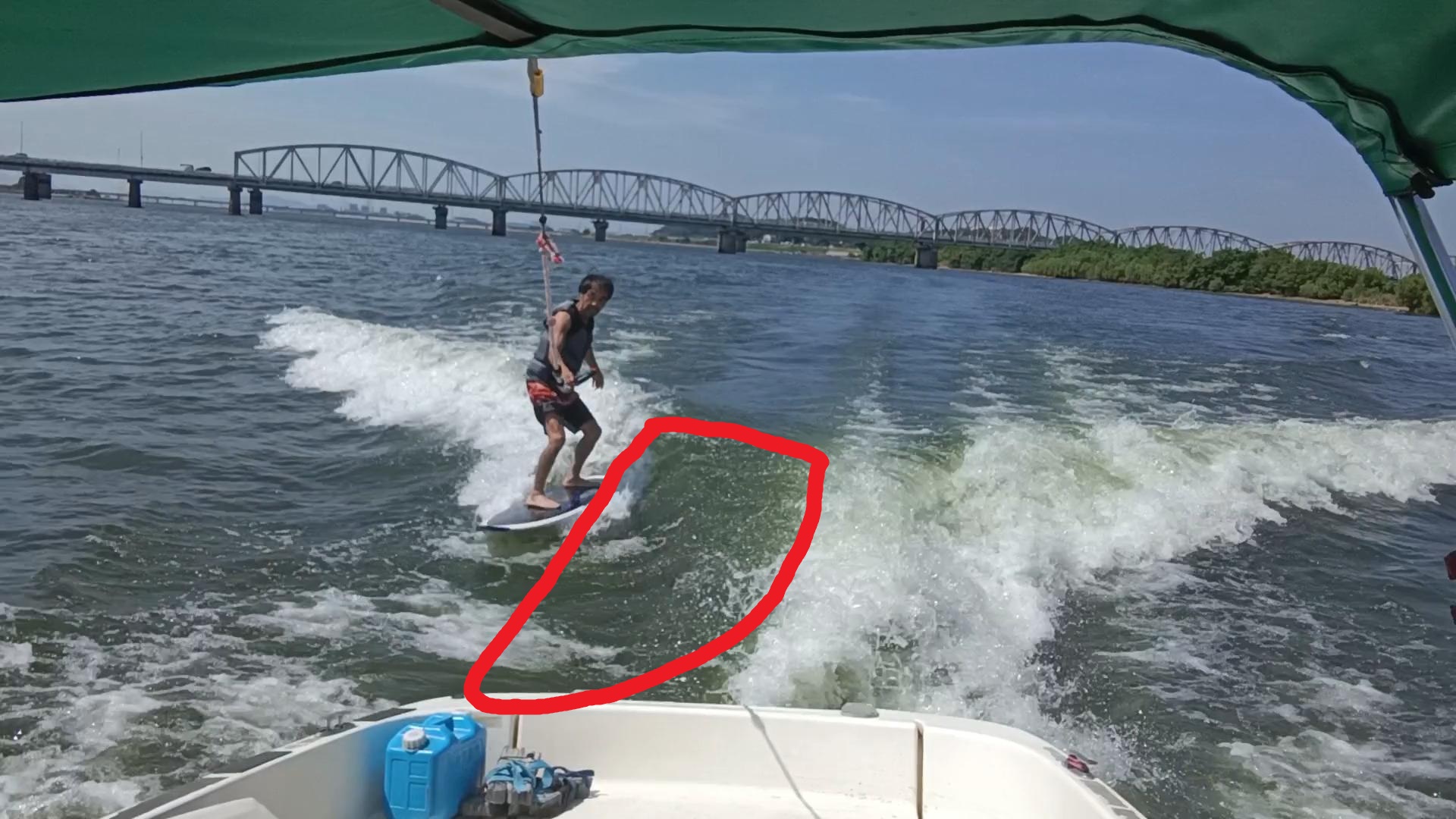 wake surfing position 最適な場所。ペイント2026-08-01