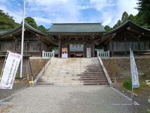 隠岐神社。山門