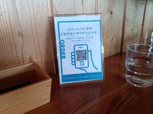 QRコードの注文。直接口頭で頼んでもいい