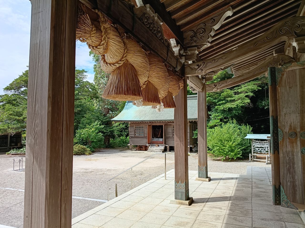 隠岐神社。注連縄
